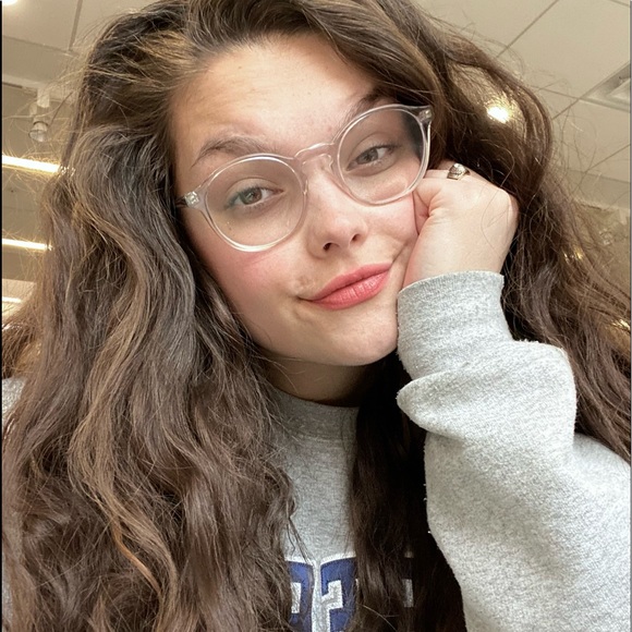 Meet the Posher Other - Meet your Posher, Lauren